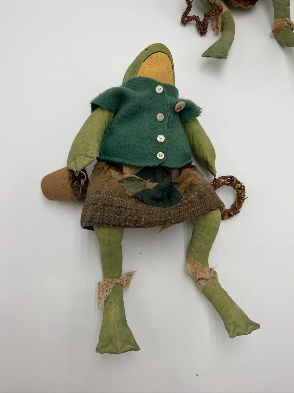 Vintage Pair of Handmade Folk Art Anthropomorphic Frogs Dolls Primitive
